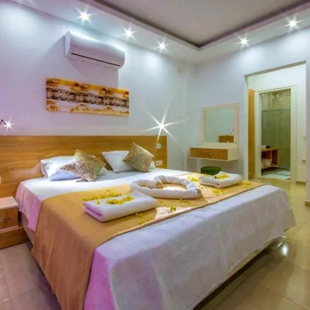 Villa Kashoneymoonvillawith Indoorhotpool Andseaview *